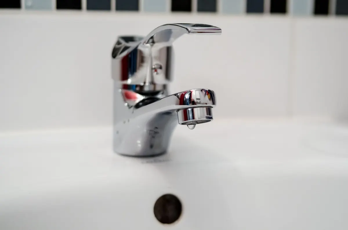 How to Check a Plumber or Heating Engineer Is Qualified in the UK